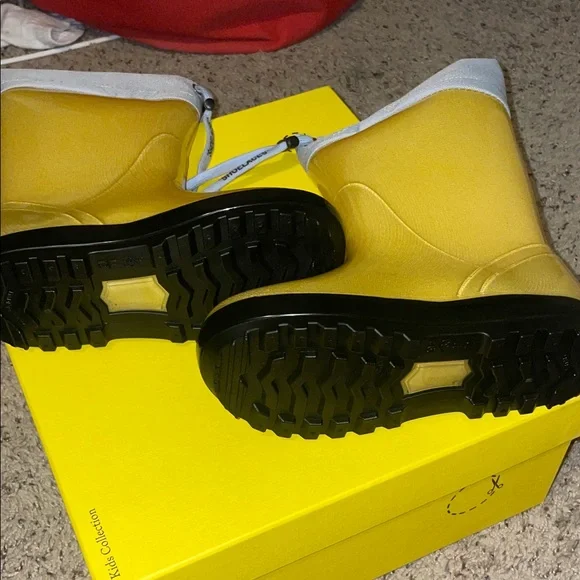 Off-White Yellow Kids Rain Boots - Picture 4 of 6